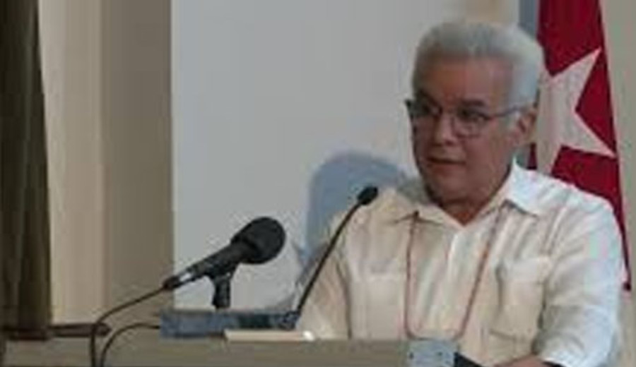 imagen de Canciller iraní: paso para los buques comerciales por estrecho de Ormuz estará "completamente abierto" durante tregua