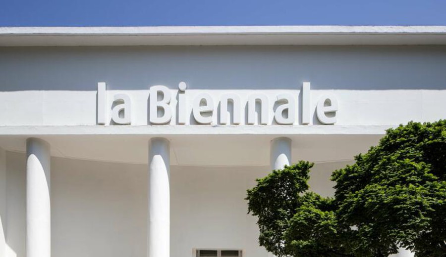 imagen de Renunció el jurado de la Bienal de Venecia en medio de la crisis por Rusia e Israel