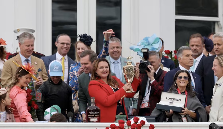 imagen de Cherie DeVaux hizo historia: primera mujer entrenadora en ganar el Kentucky Derby