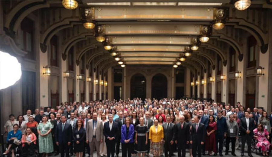 imagen de Sheinbaum se reúne con los legisladores del oficialismo: pide unión para defender la soberanía