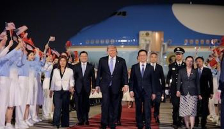 imagen de Donald Trump llegó a China para reunirse con Xi Jinping en medio de tensiones comerciales y la guerra contra Irán
