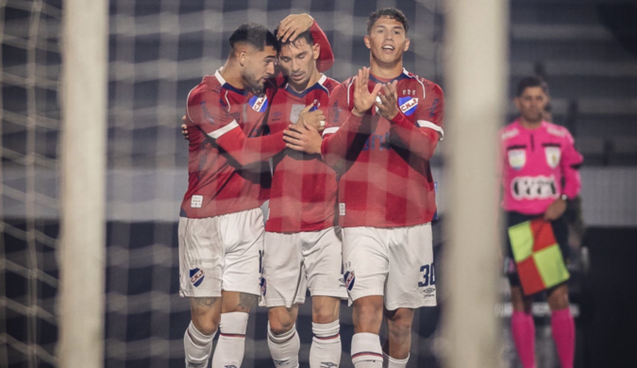 imagen de Nacional venció de atrás 2-1 a Montevideo City Torque