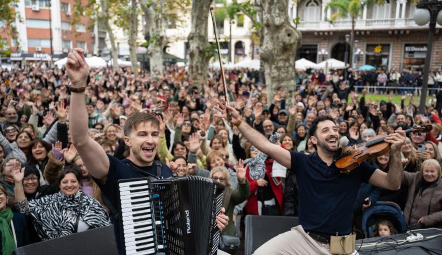 imagen de Ciudad Vieja volvió a llenarse de gente en una jornada de cultura, gastronomía y encuentro ciudadano