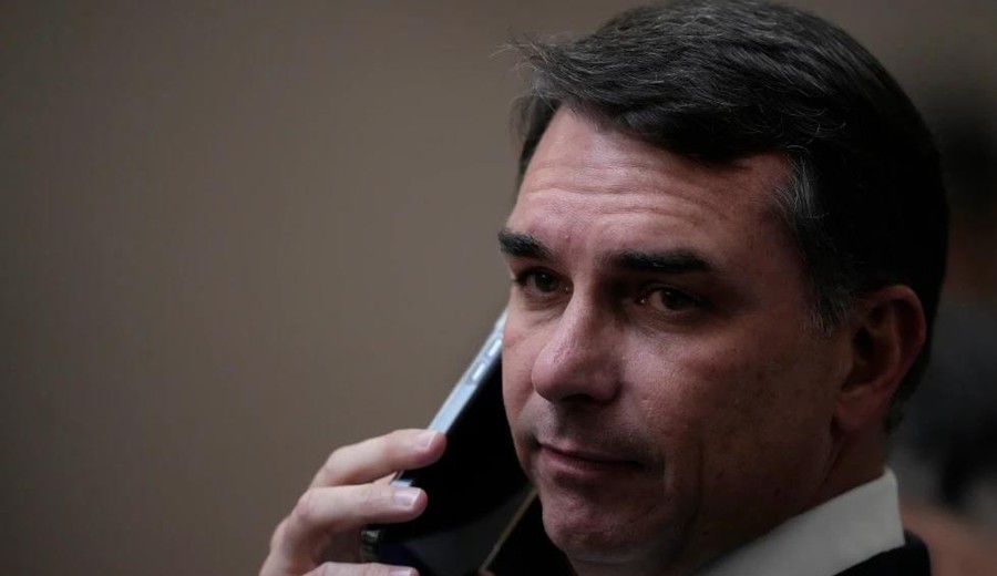 imagen de Flávio Bolsonaro se derrumba en las encuestas tras el caso Banco Master y Lula vuelve a tomar ventaja