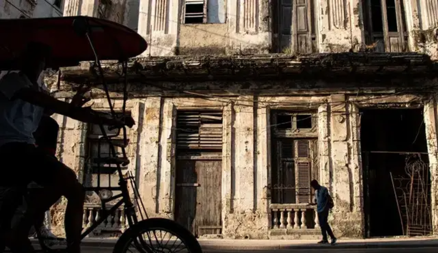 imagen de Decadencia y derrumbes de casi todo en Cuba. Jorge Ángel Pérez