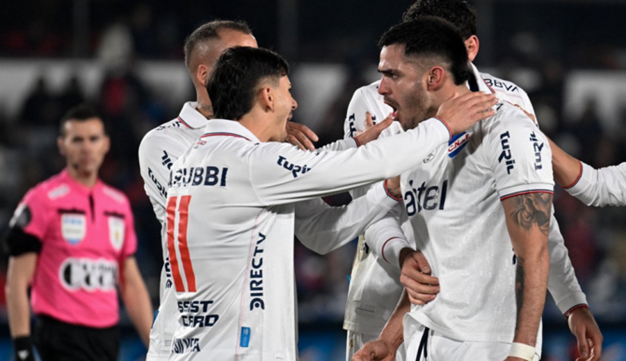 imagen de Nacional venció 1-0 a Albion con gol de Maxi Gómez a los 72’