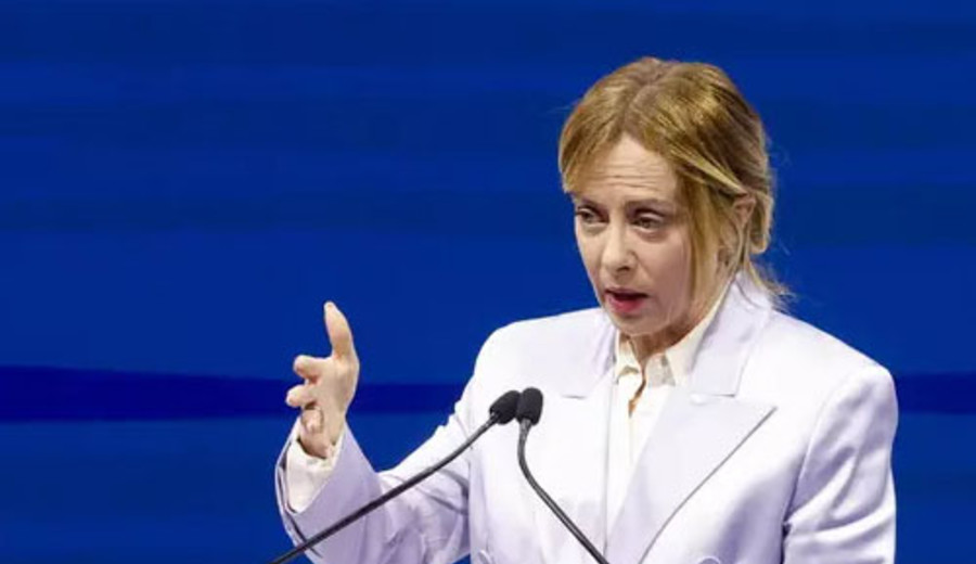 imagen de Meloni, dura con la UE: hoy es "un gigante burocrático y miope"