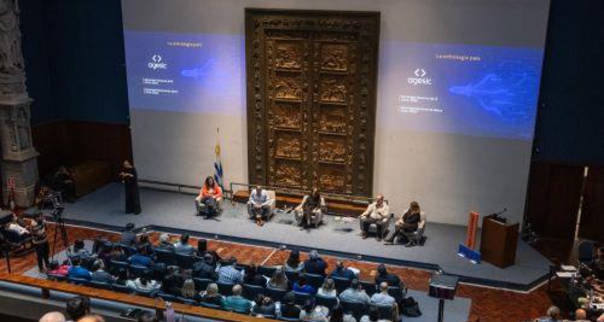 imagen de “Estado e Inteligencia Artificial” en debate en Ciclo de Innovación convocado por la Intendencia de Montevideo