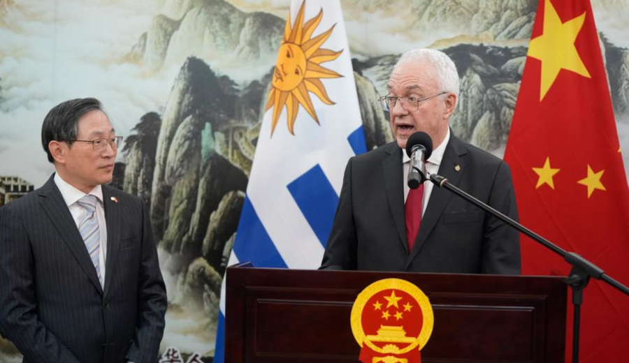 imagen de Uruguay anuncia exención de visas para ciudadanos chinos