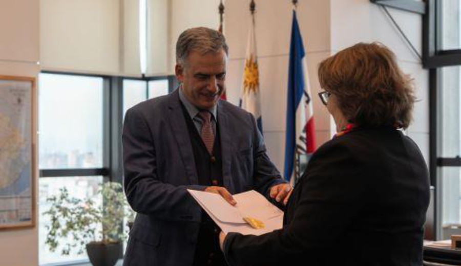 imagen de El presidente de la República recibió las cartas credenciales de la embajadora de Cuba