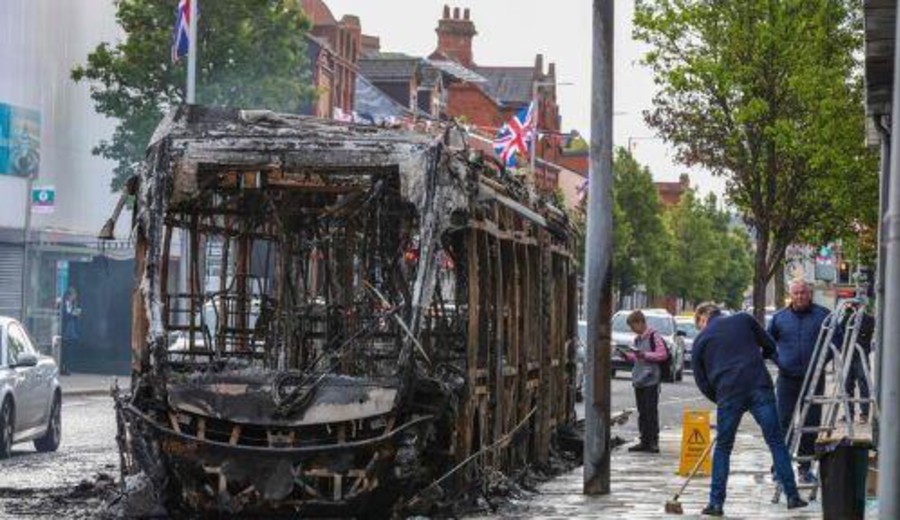 imagen de Noche de violencia descontrolada contra inmigrantes en Belfast