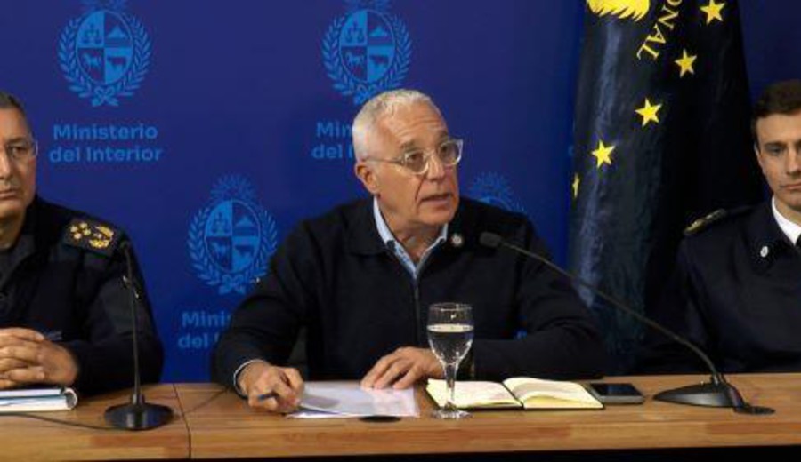 imagen de El ministro Negro anunció las remociones del jefe de Policía de Montevideo y de la directora de la Guardia Republicana