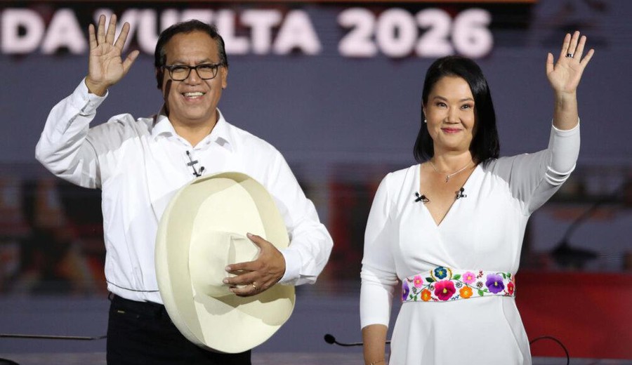 imagen de Perú: Keiko Fujimori lidera con leve ventaja en el conteo de votos