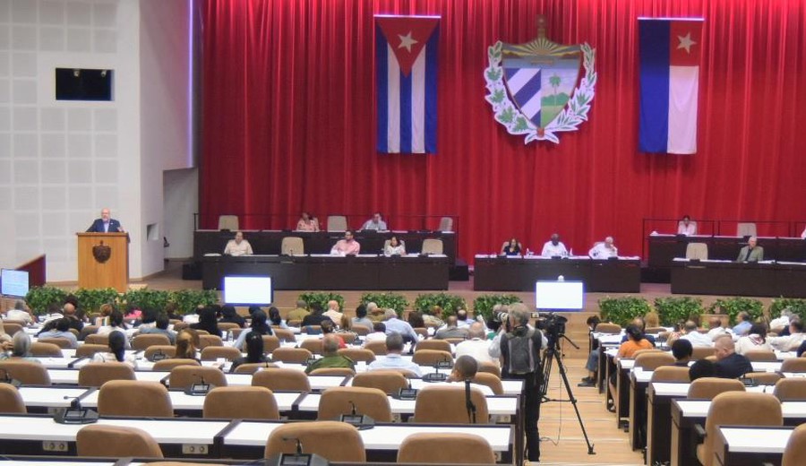 imagen de Cuba: Asamblea Nacional aprueba transformaciones para preservar la Revolución