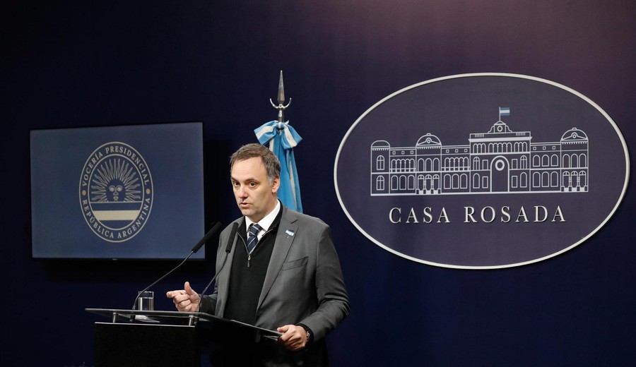 imagen de Adorni declaró un patrimonio equivalente a US$638.000 y reavivó la polémica