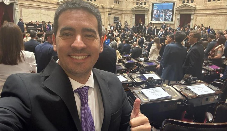 imagen de Milei reemplaza a Adorni en la vocería y nombra a Adrián Ravier