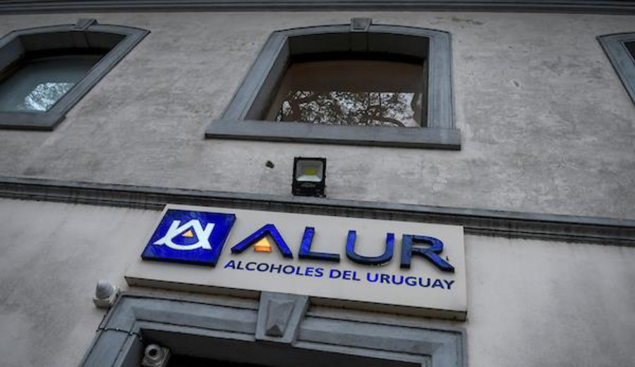imagen de ALUR: Las naftas subsidian a la empresa estatal con cerca de U$S 100 millones al año