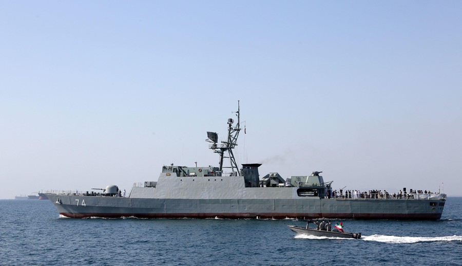 imagen de EEUU e Irán vuelven a cruzar ataques y ponen en riesgo el alto el fuego en Ormuz