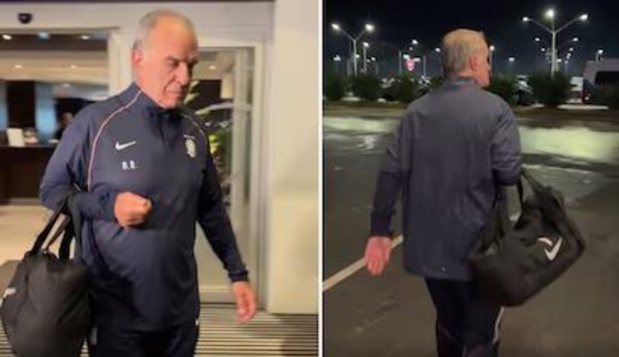 imagen de La llegada de Bielsa a Uruguay tras la eliminación en el Mundial: la solitaria caminata y el jugador que lo respaldó