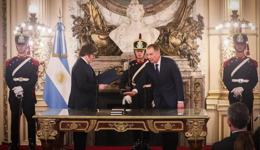 imagen de Santilli sube, Karina marca poder y Bullrich queda bajo presión en el Senado