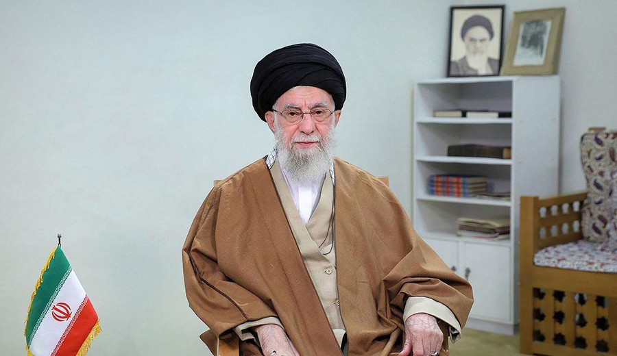 imagen de Irán despide a Jamenei con un funeral de varios días y una demostración de fuerza política