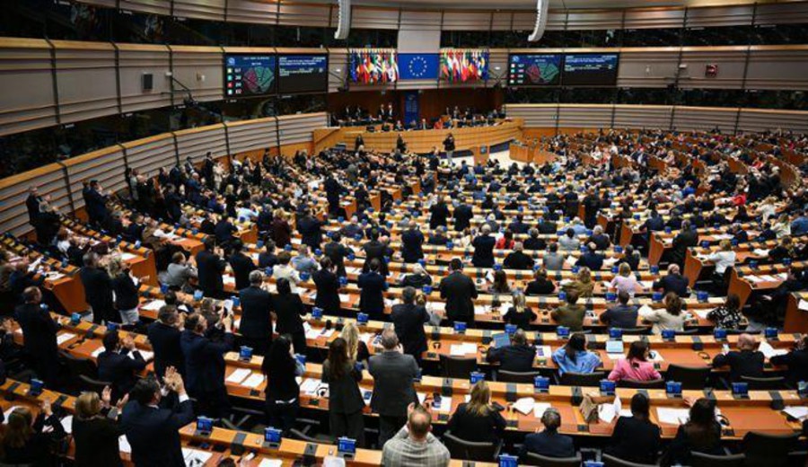 imagen de La Unión Europea endurece su política migratoria y habilita centros de retorno fuera del bloque