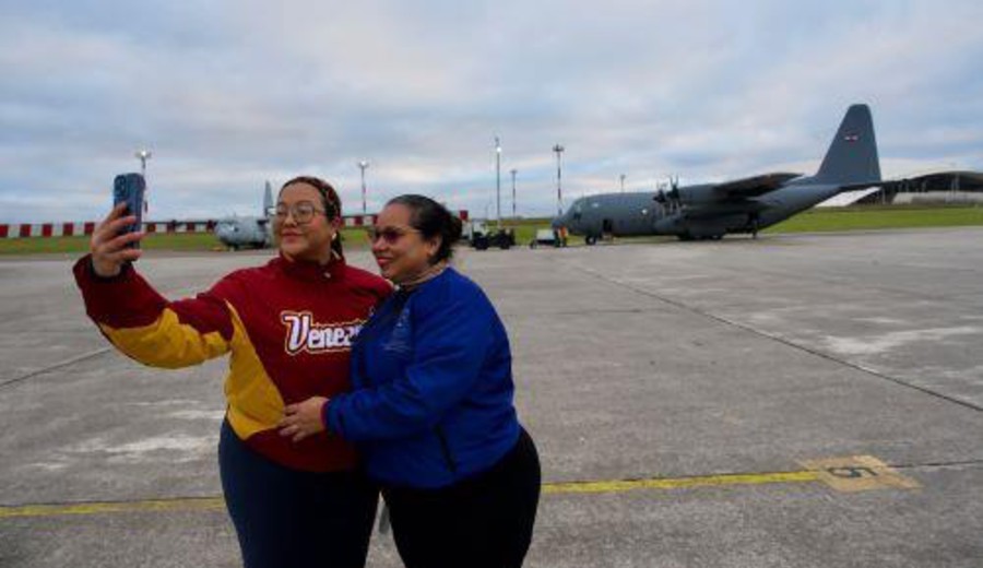 imagen de Partió el primer vuelo con ayuda humanitaria a Venezuela