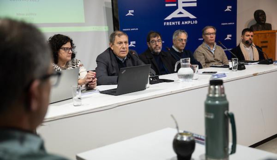 imagen de Vallcorba destacó "niveles mínimos históricos" de riesgo país tras reunión con Mesa Política del FA