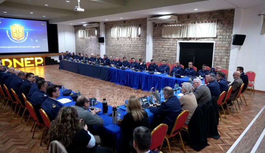 imagen de Interior reunió a todo el comando policial para ajustar la estrategia operativa en el país