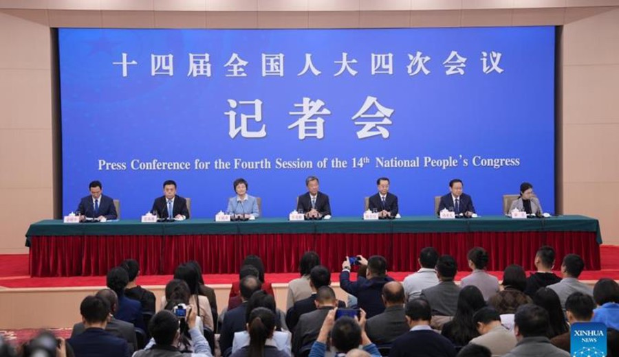 imagen de China busca que la inteligencia artificial cree empleo y no destruya salarios