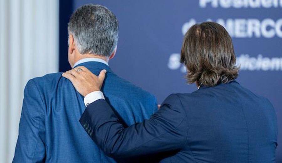 imagen de Lacalle Pou llamó a Orsi en plena crisis por la camioneta y le recomendó bajar la exposición pública