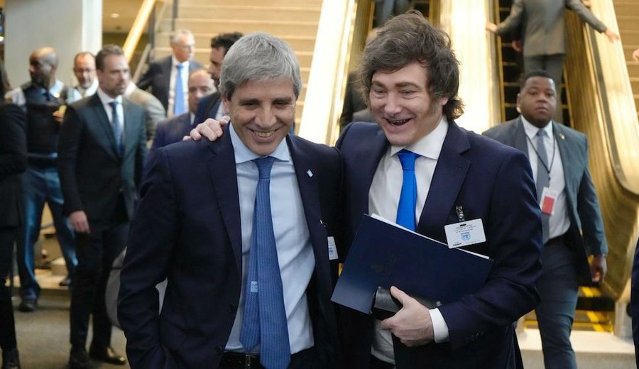 imagen de Argentina: Gobierno festeja la baja de la inflación, pero atiende encuestas que lo ponen al límite con la oposición