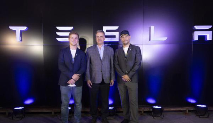 imagen de Tesla realizó su lanzamiento oficial: “pone en el primer nivel” a Uruguay, según dijo el presidente Orsi