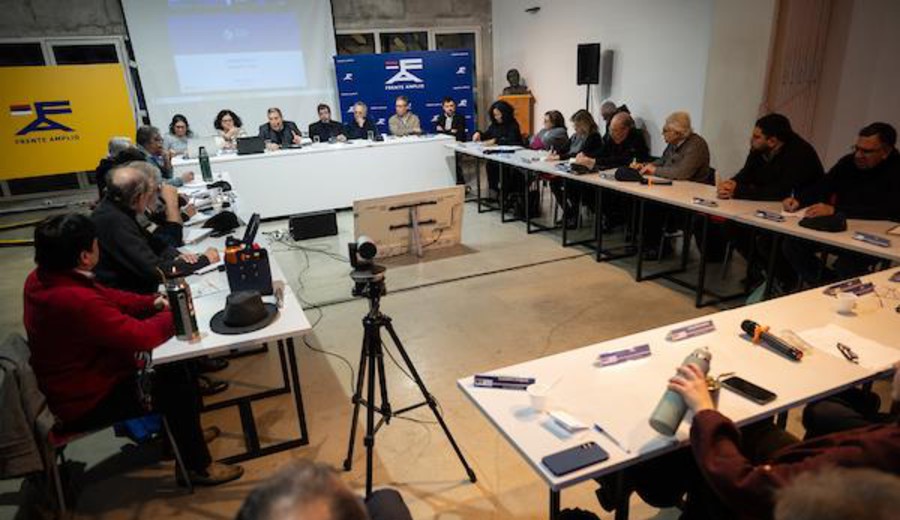 imagen de AFAP: Gobierno abre una nueva grieta en el FA y crece el malestar por el costo político de alejarse de la base social