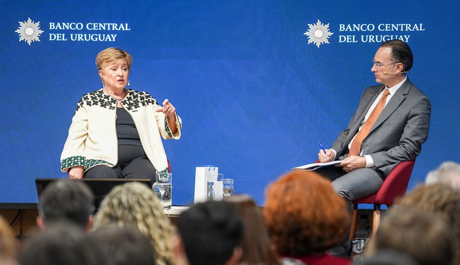 imagen de Directora del FMI en Uruguay: “No se puede poner la estabilidad en el refrigerador; realmente se necesita crecimiento”