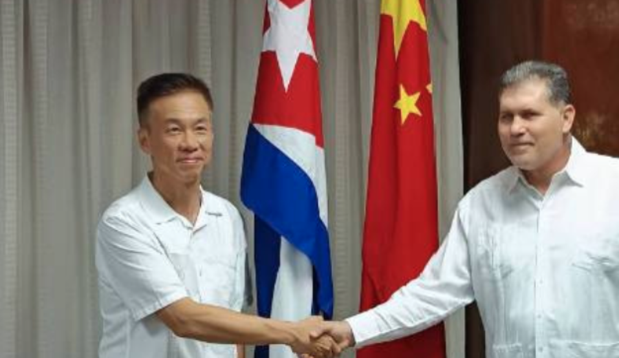 imagen de Cuba: China vuelve al rescate energético con otros 5 mil sistemas fotovoltaicos