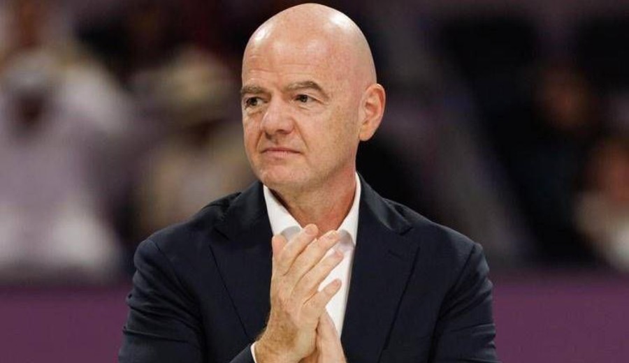 imagen de La UEFA, la CONCACAF y la AFC critican duramente a Infantino: "Confianza traicionada, respeto a la unidad del fútbol"