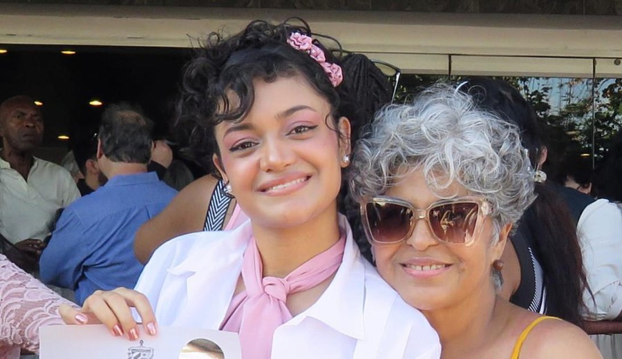 imagen de Cuba: activista Anna Bensi será llevada a juicio por grabar y publicar en redes visita de agente a su domicilio