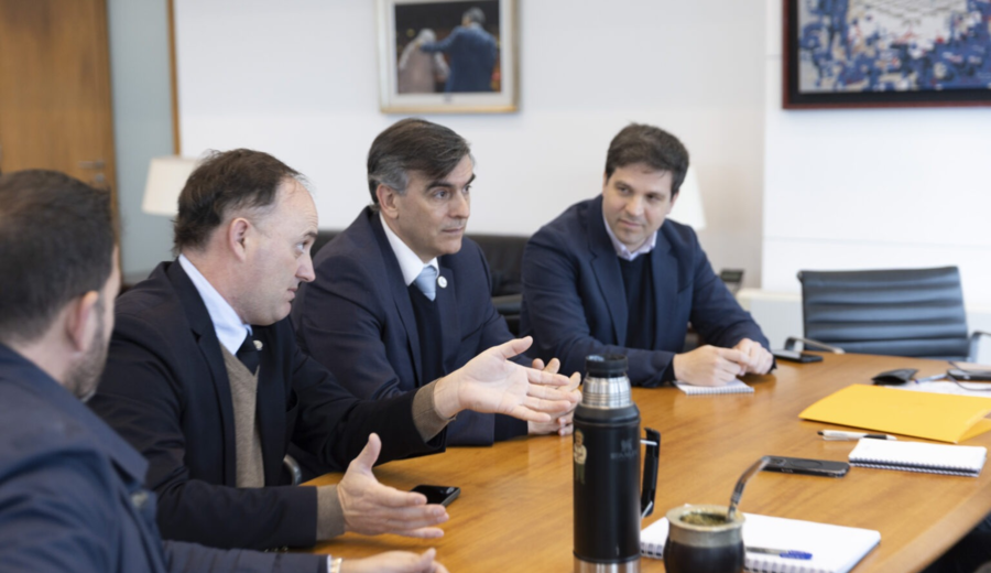 imagen de Empresarios trasladaron a Orsi las pérdidas provocadas por los paros y reclamaron asegurar la operativa del puerto