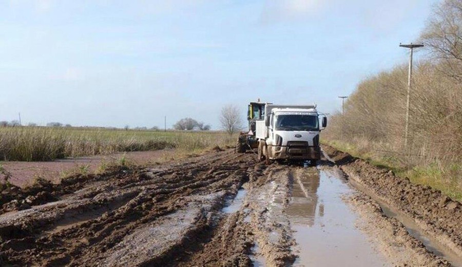 imagen de Argentina con caminos rurales al límite: 79% de los productores denuncian una red vial en mal estado