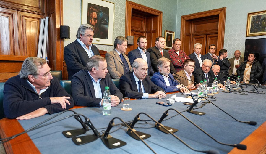 imagen de La Coalición Republicana anunció que denunciará penalmente por abuso de funciones a la ministra de Defensa, Sandra Lazo