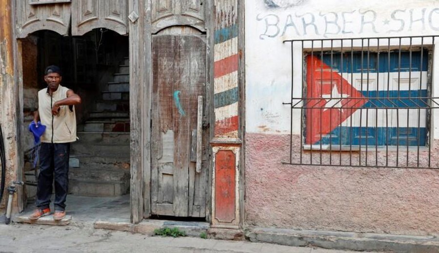 imagen de Trump prorroga hasta 2027 el embargo a Cuba