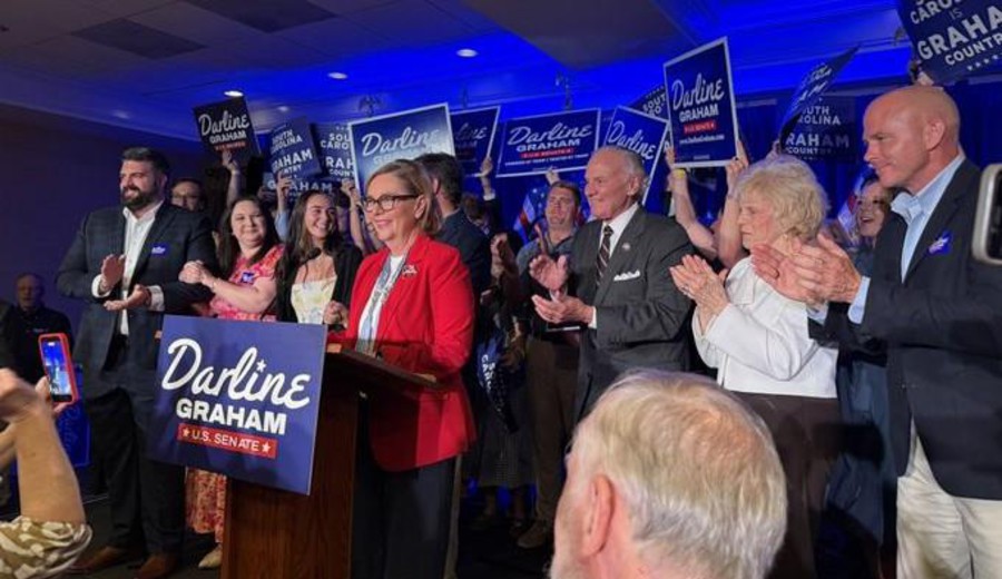 imagen de Candidatos trumpistas se imponen en primarias de Carolina del Sur y Oklahoma