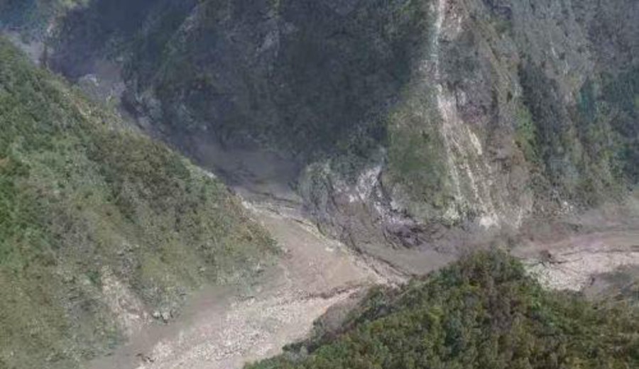 imagen de Qué es un GLOF, el "tsunami desde el cielo" provocado por el desprendimiento de un glaciar en Nepal y el Tíbet