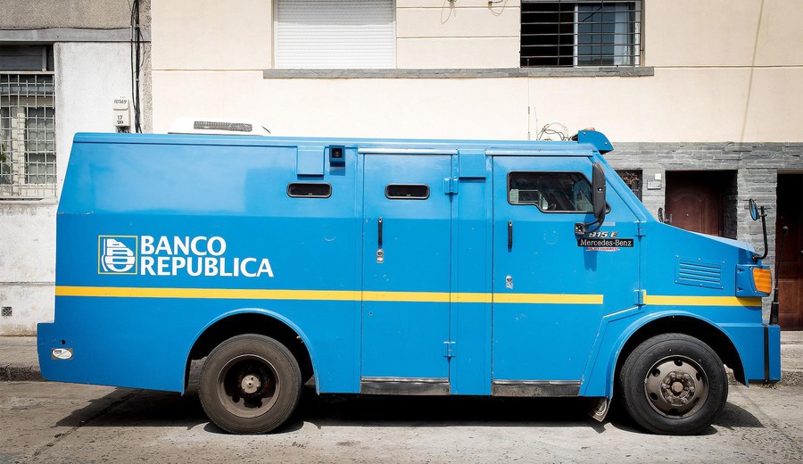 imagen de Robo al BROU: desde AEBU reiteran “la necesidad de fortalecer las políticas de seguridad en el sistema financiero”