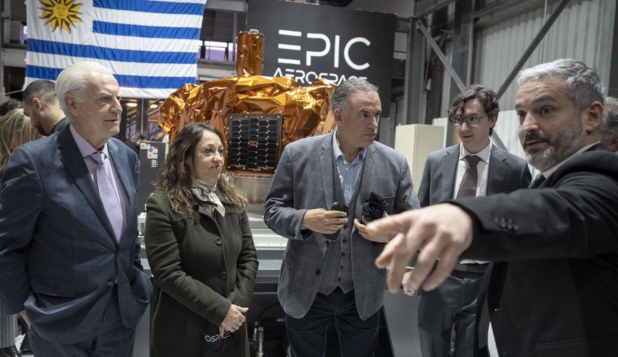 imagen de Presidente Orsi participó en la inauguración de la planta de Epic Aerospace en Zonamérica