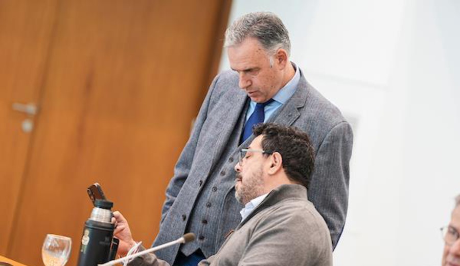 imagen de Los números no le cierran a Alejandro Sánchez: los datos contradicen sus cifras sobre empleo y salarios