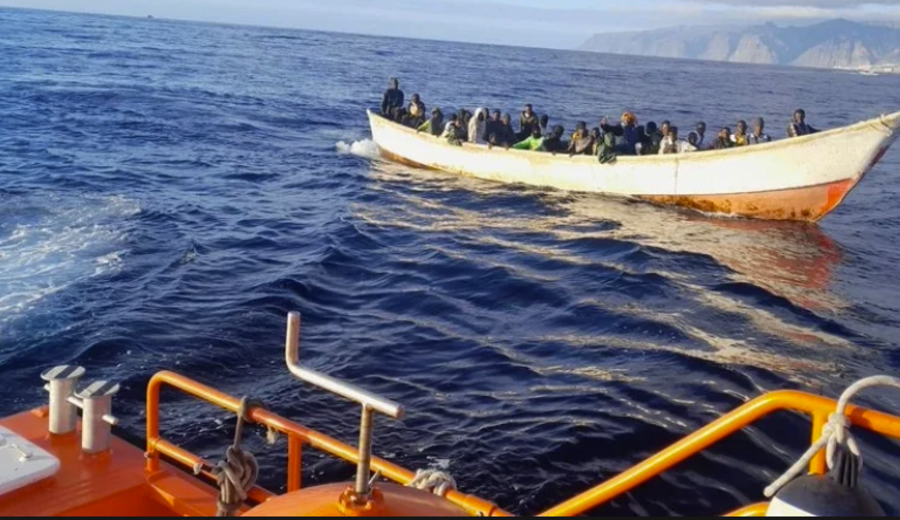 imagen de Canarias rescata a 44 migrantes y teme al menos 83 muertos