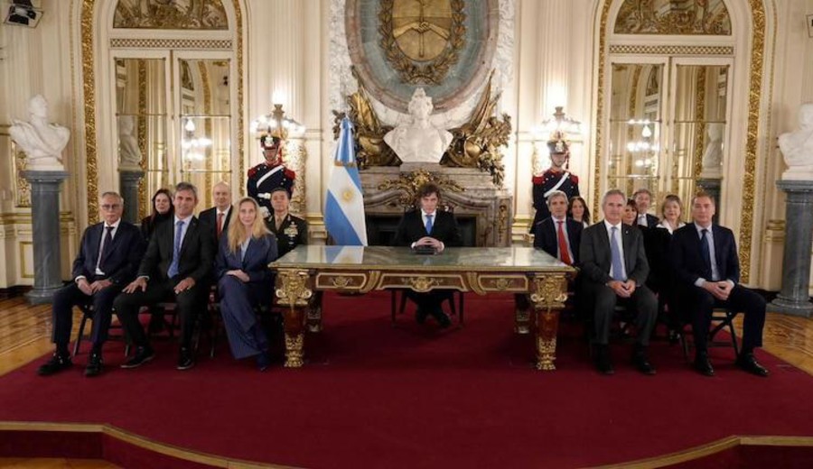 imagen de Milei anunció la construcción de una base naval en Tierra del Fuego y sanciones a petroleras que operen en Malvinas