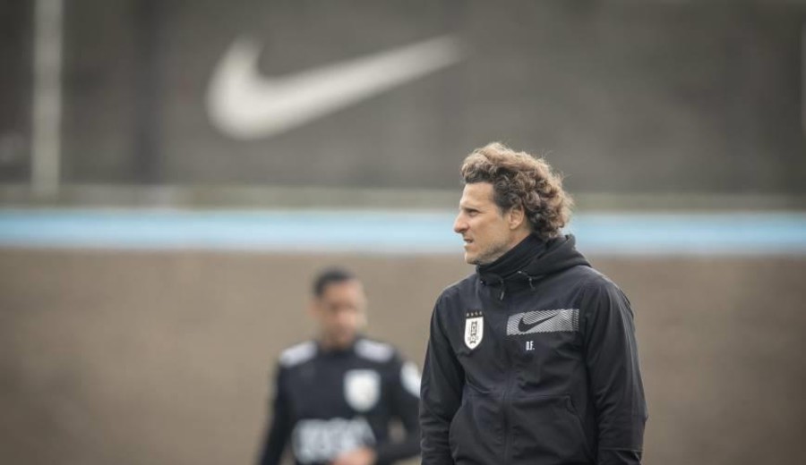 imagen de Forlán rompe con Bielsa: primera lista de convocados con sorpresas y ausencias